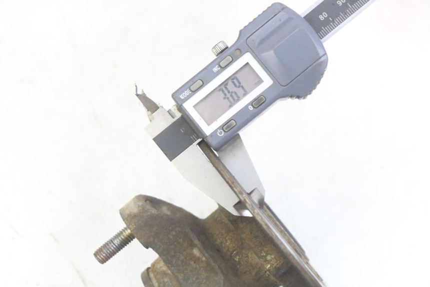 photo de BUJE DE RUEDA DELANTERA SHINERAY XY250 STXE 250 (2006 - 2012) - Zoom estado de uso