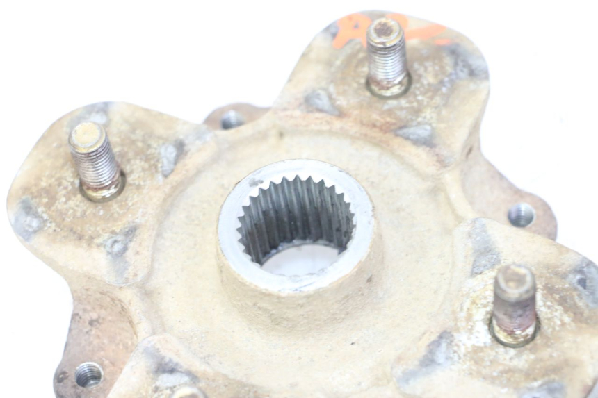 photo de CUBO RUEDA DELANTERA YAMAHA YFM GRIZZLY 550 (2008 - 2015) - Detalles de los puntos de fijación