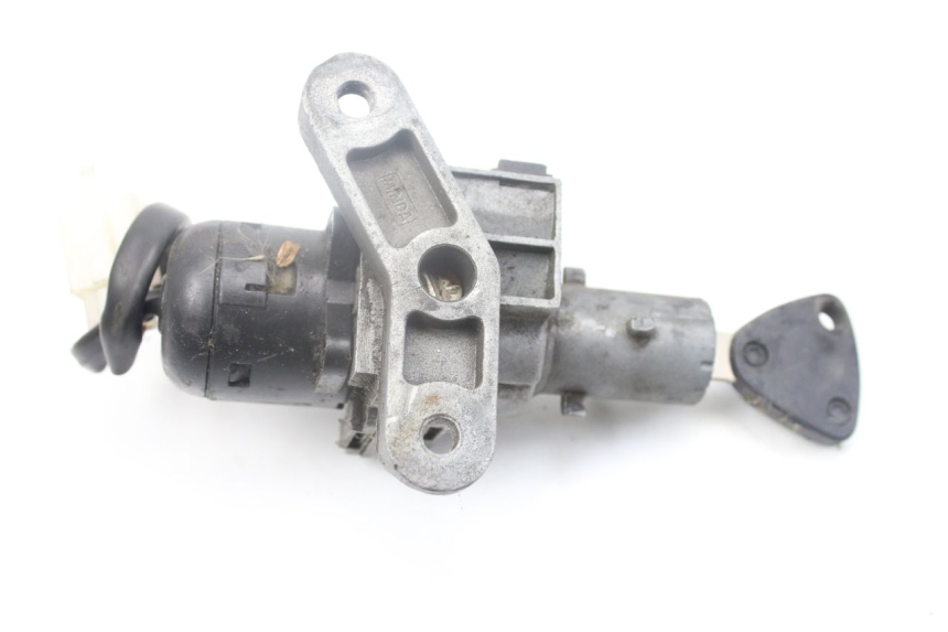 photo de CERRADURA DE ENCENDIDO YAMAHA BW'S EASY 50 (2013 - 2016) - Estado de la superficie y material