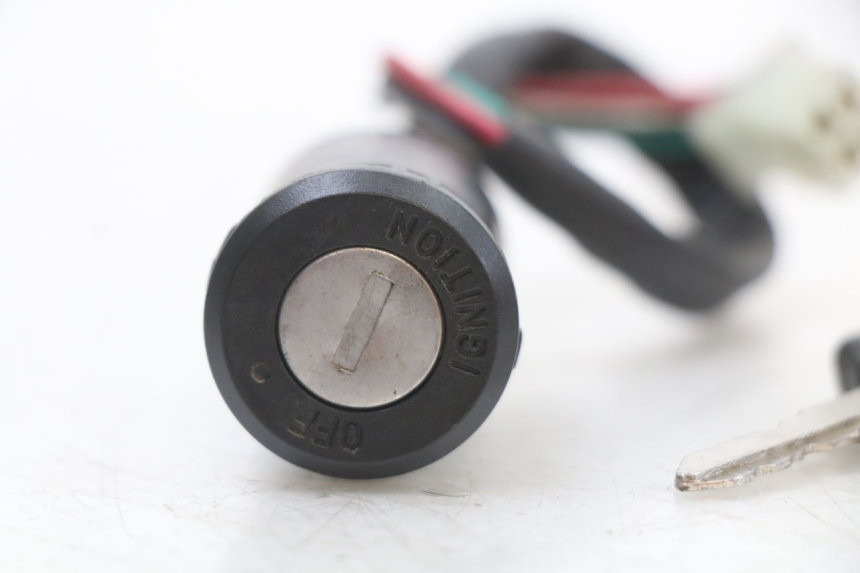 photo de CLAUSOR CCR DIRT BIKE 125 - Primer plano técnico