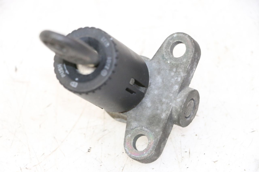 photo de CLAUSOR APRILIA ETX 125 (1998 - 2002) - Detalles de los puntos de fijación