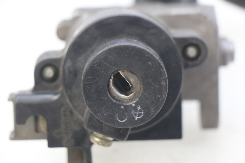 photo de CERRADURA DE ENCENDIDO PEUGEOT KISBEE 4T 50 (2010 - 2017) - Estado de la superficie y material