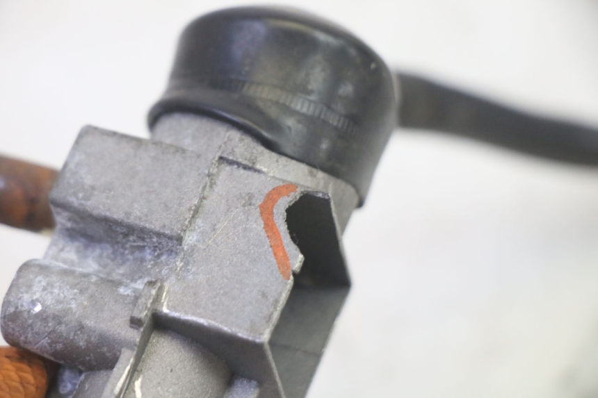 photo de CLAUSOR JM MOTORS OLDIES GT 4T 50 (2018 - 2025) - Detalles de los puntos de fijación