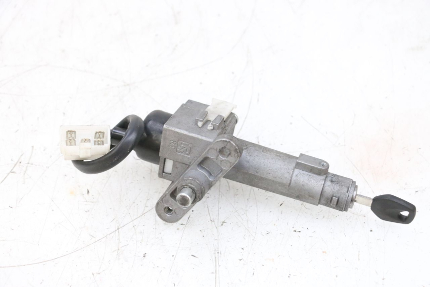 photo de CERRADURA DE ENCENDIDO SYM ORBIT 2 4T 50 (2008 - 2017) - Detalles de los puntos de fijación