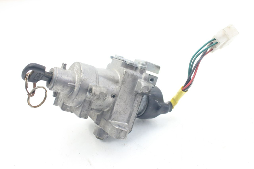 photo de CERRADURA DE ENCENDIDO KYMCO PEOPLE 250 (2004 - 2008) - Otra perspectiva