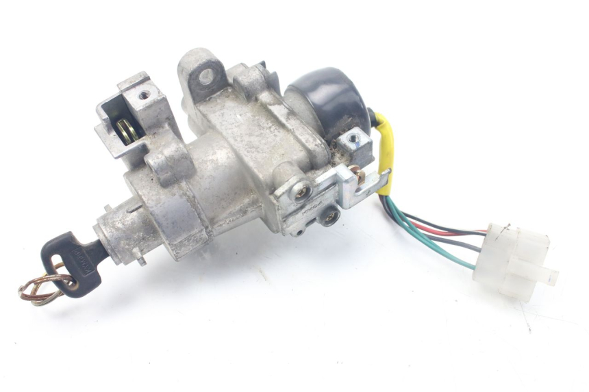 photo de CERRADURA DE ENCENDIDO KYMCO PEOPLE 250 (2004 - 2008) - Estado de la superficie y material