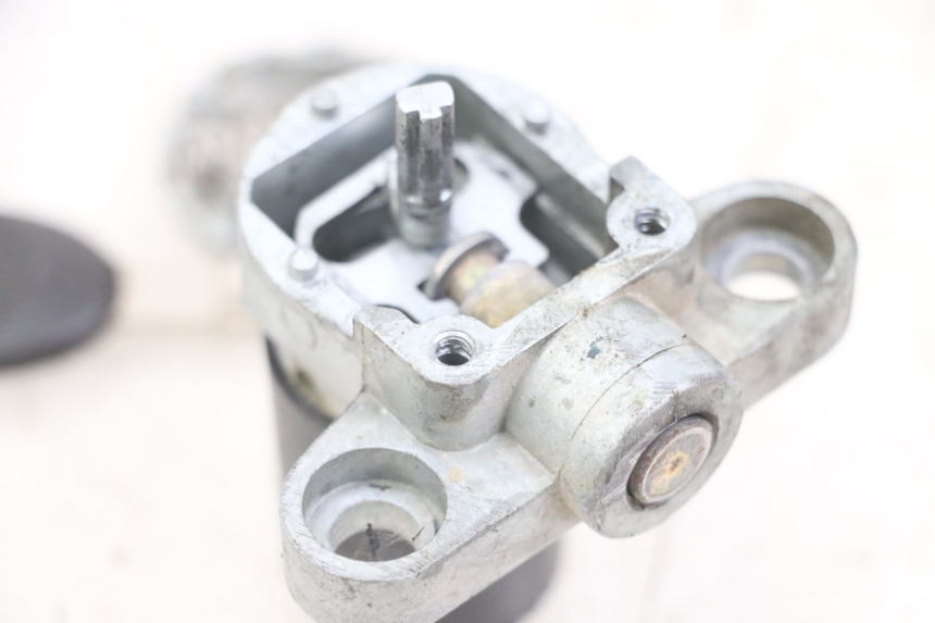 photo de CERRADURA DE ENCENDIDO DERBI SENDA SM X-TREME 50 (2006 - 2010) - Detalle de la pieza