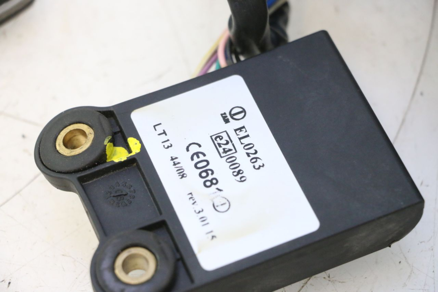 photo de CLAUSOR CAN-AM SPYDER RS 1000 (2008 - 2012) - Detalles de los puntos de fijación