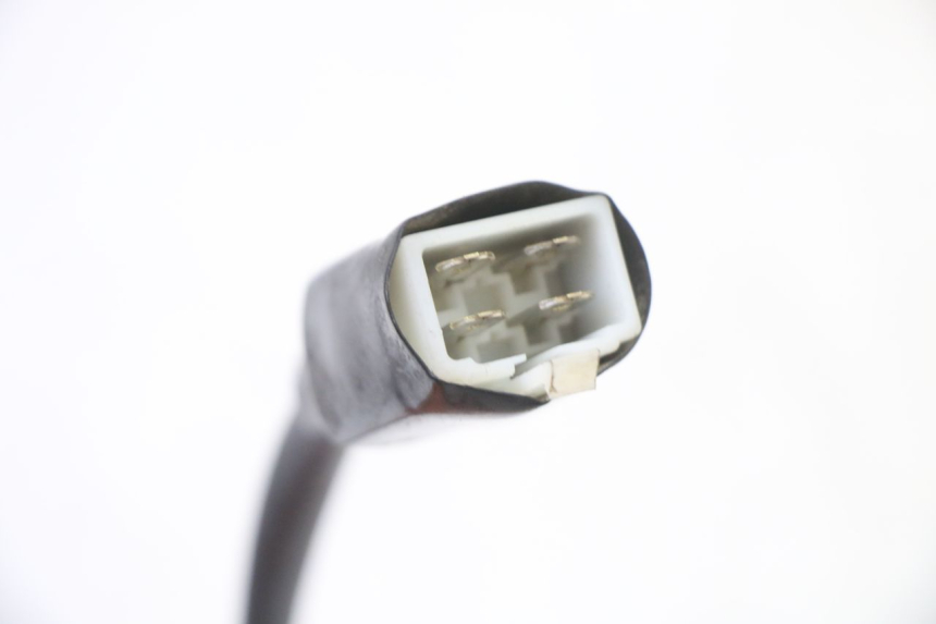 photo de CLAUSOR PEUGEOT STREETZONE I NAKED 2T 50 (2018 - 2020) - Detalles de los puntos de fijación