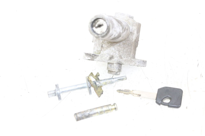 photo de CERRADURA DE ENCENDIDO SYM ORBIT 2 4T 50 (2008 - 2017) - Otra perspectiva