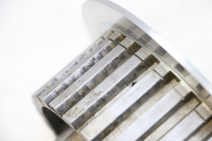 photo de CAMPANA EMBRAGUE YAMAHA FJR ABS 1300 (2006 - 2012) - Zoom estado de uso