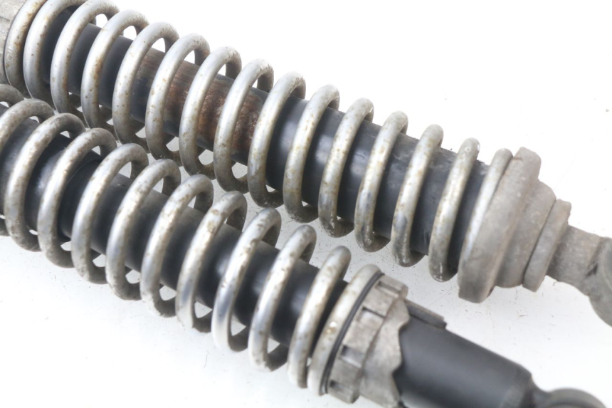 photo de PAR AMORTIGUADOR PIAGGIO BEVERLY 125 (1998 - 2005) - Primer plano técnico