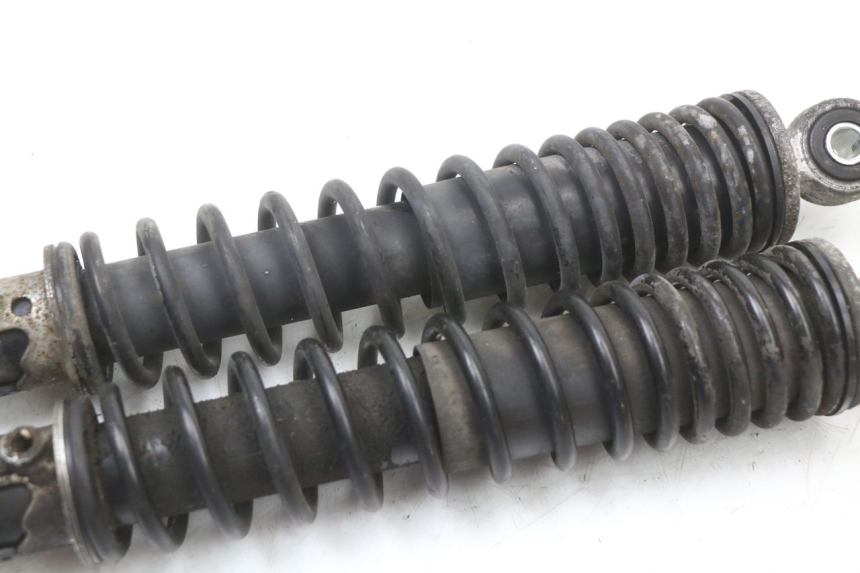 photo de PAR DE AMORTIGUADORES TRASEROS SUZUKI BURGMAN 125 (2007 - 2014) - Detalles de los puntos de fijación