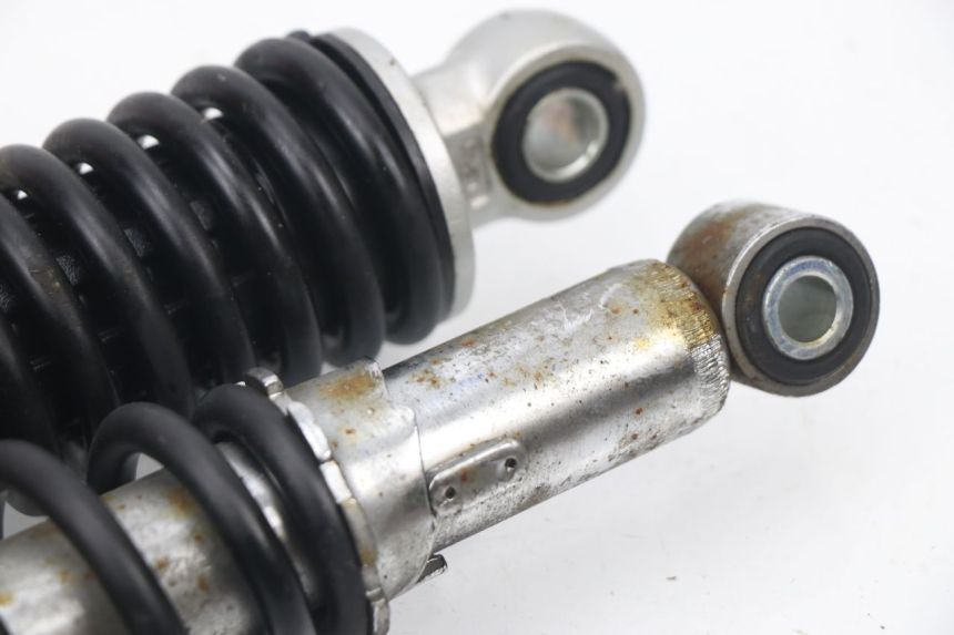 photo de PAR AMORTIGUADOR HONDA CBF 125 (2009 - 2015) - Estado de la superficie y material