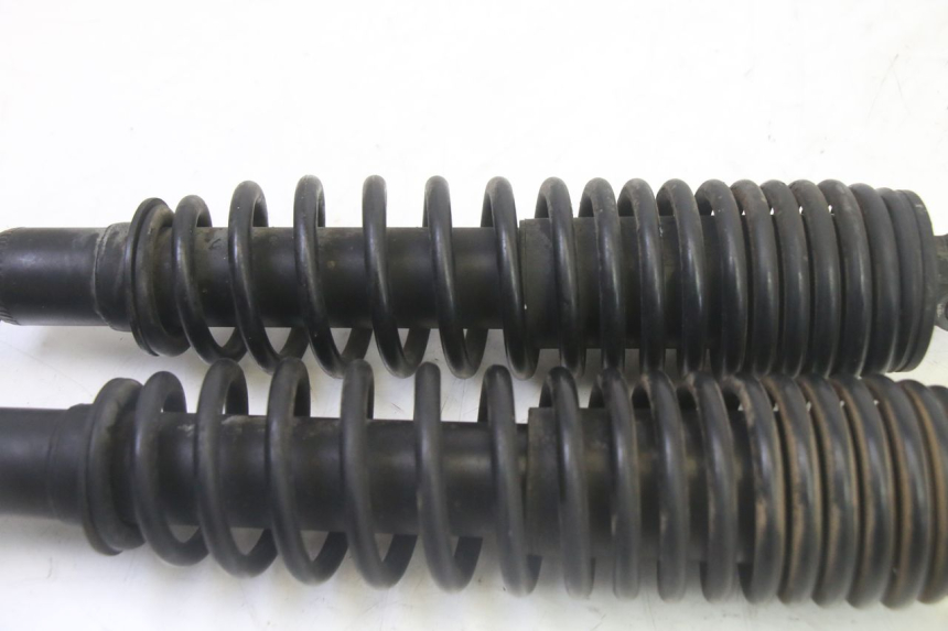 photo de PAR DE AMORTIGUADORES TRASEROS YAMAHA CYGNUS X INJECTION 125 (2007 - 2013) - Primer plano técnico