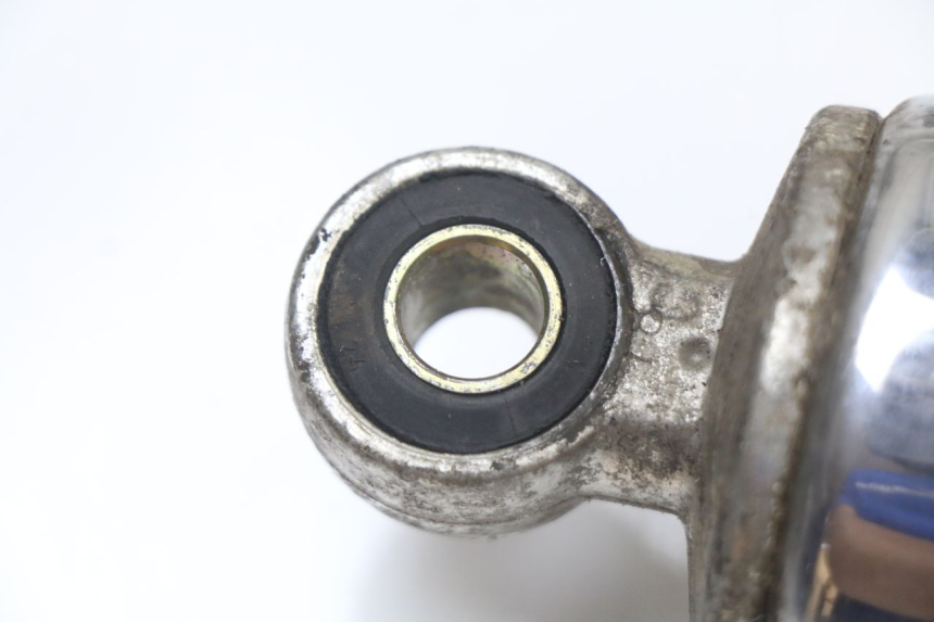 photo de PAR AMORTIGUADOR SUZUKI GN 125 (1997 - 2000) - Detalles de los puntos de fijación