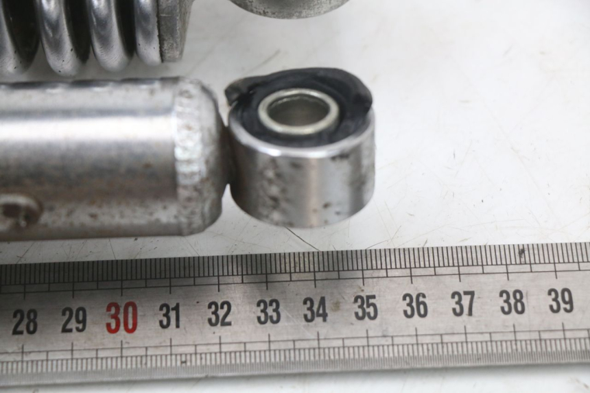 photo de PAR AMORTIGUADOR SUZUKI GSX E 250 (1982 - 1983) - Zoom estado de uso