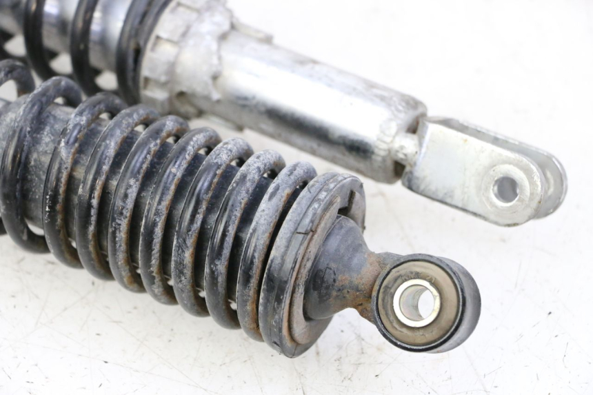 photo de PAR AMORTIGUADOR SYM JOYMAX 125 (2010 - 2017) - Primer plano técnico