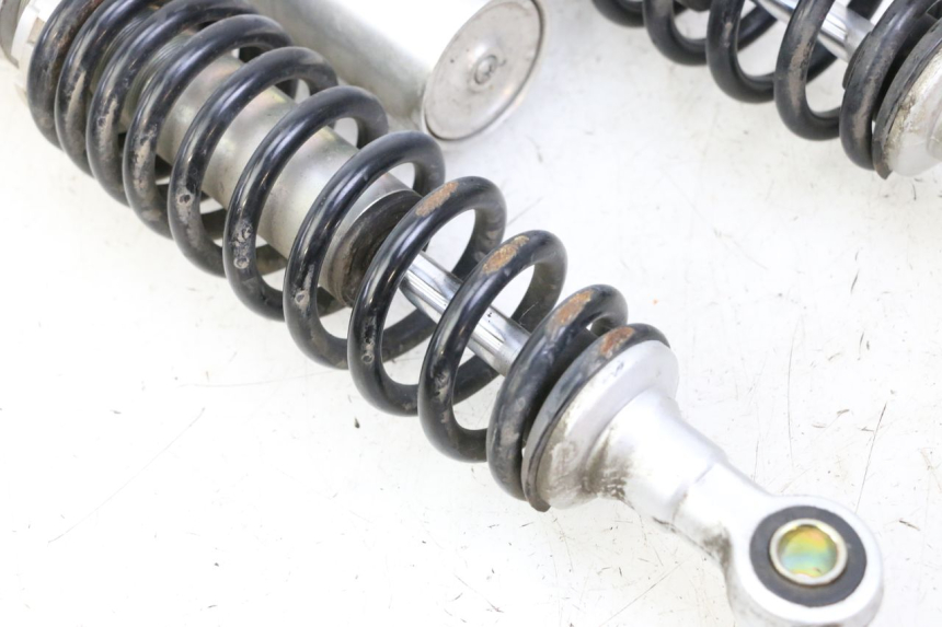 photo de PAR AMORTIGUADOR KEEWAY K-LIGHT KLIGHT 125 (2018 - 2025) - Detalles de los puntos de fijación