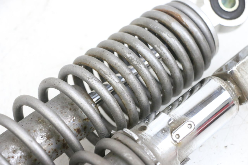 photo de PAR AMORTIGUADOR KYMCO LIKE 125 (2009 - 2016) - Primer plano técnico