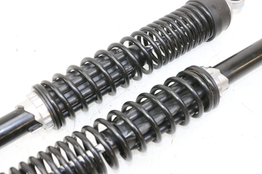 photo de PAR AMORTIGUADOR PIAGGIO MP3 HPE 310 (2024 - 2025) - Recambio usado revisado