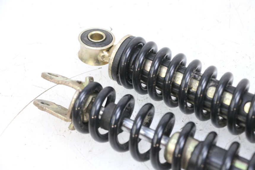 photo de PAR AMORTIGUADOR JM MOTORS OLDIES GT 4T 50 (2018 - 2025) - Primer plano técnico