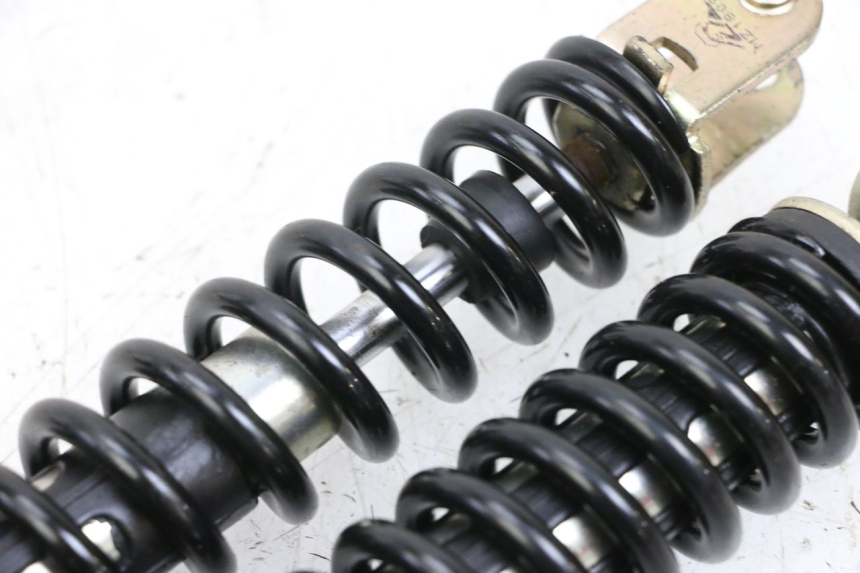 photo de PAR AMORTIGUADOR JM MOTORS OLDIES GT 4T 50 (2018 - 2025) - Estado de la superficie y material