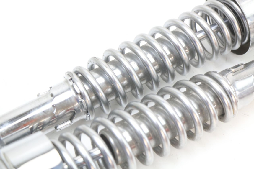 photo de PAR AMORTIGUADOR ASTOR ORCAL 125 (2015 - 2017) - Detalles de los puntos de fijación