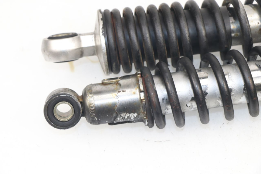 photo de PAR AMORTIGUADOR KYMCO PULSAR 125 (2008 - 2015) - Detalles de los puntos de fijación