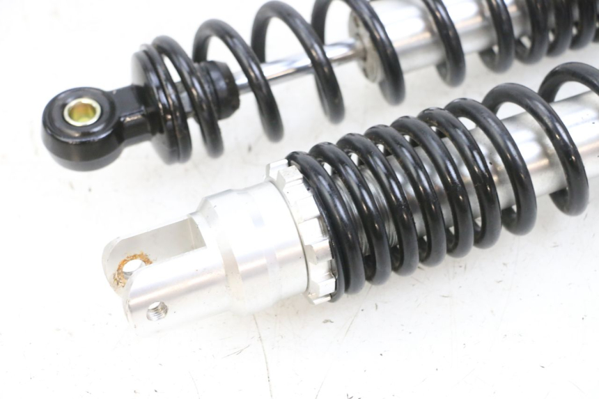 photo de PAR AMORTIGUADOR EFUN PUSA 1 - Detalles de los puntos de fijación