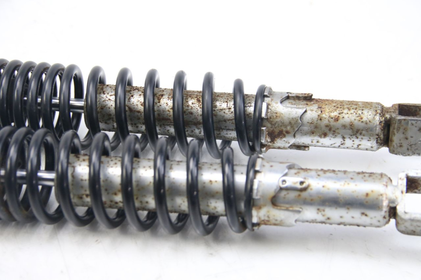 photo de PAR AMORTIGUADOR TRASERO DAELIM S3 125 (2010 - 2017) - Primer plano técnico