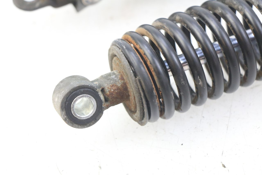 photo de PAR DE AMORTIGUADORES TRASEROS PEUGEOT SATELIS COMPRESSOR K15 125 (2006 - 2009) - Estado de la superficie y material