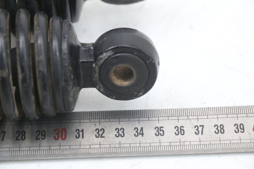 photo de PAR DE AMORTIGUADORES TRASEROS PEUGEOT TWEET 125 (2018 - 2021) - Zoom estado de uso