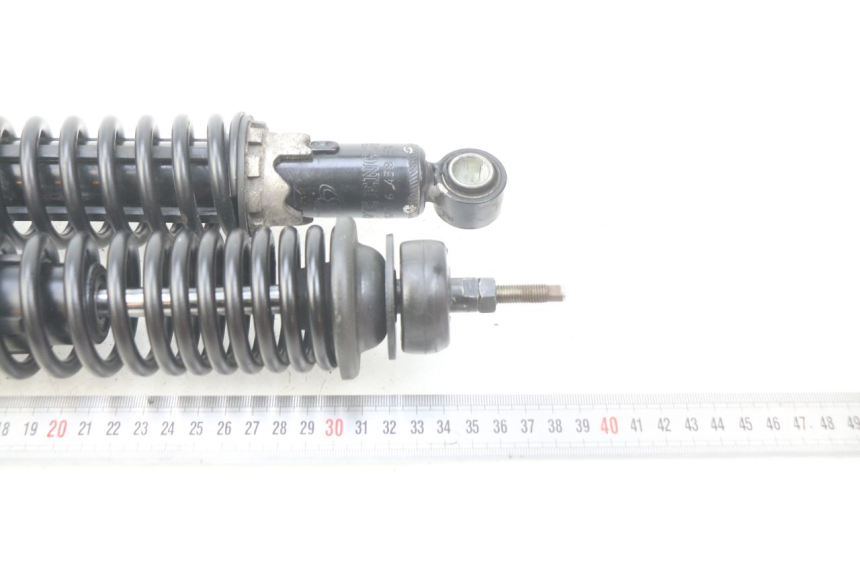 photo de PAR AMORTIGUADOR TRASERO PIAGGIO VESPA GTS IGET ABS 125 (2017 - 2023) - Detalle de la pieza