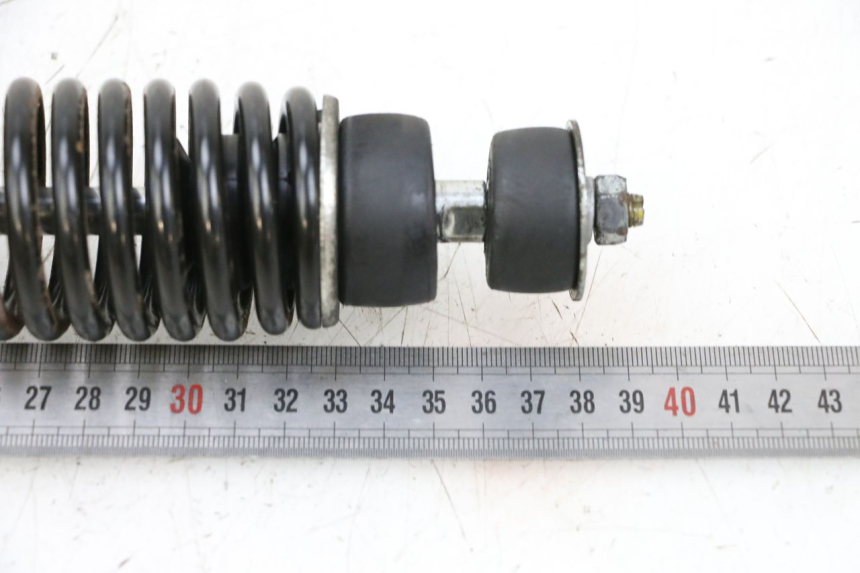 photo de PAR AMORTIGUADOR PIAGGIO VESPA GTS SUPER IE 125 (2009 - 2016) - Detalles de los puntos de fijación