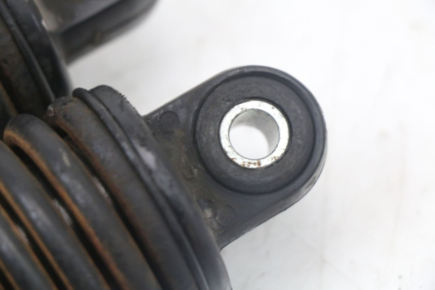 photo de PAR DE AMORTIGUADORES TRASEROS YAMAHA X-MAX XMAX 250 (2006 - 2009) - Primer plano técnico