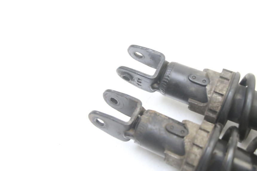 photo de PAR DE AMORTIGUADORES TRASEROS YAMAHA X-MAX XMAX 125 (2010 - 2013) - Zoom estado de uso