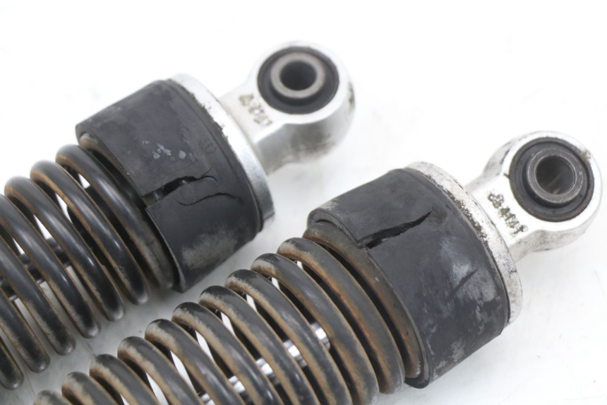 photo de PAR DE AMORTIGUADORES TRASEROS PIAGGIO X10 125 (2012 - 2017) - Primer plano técnico