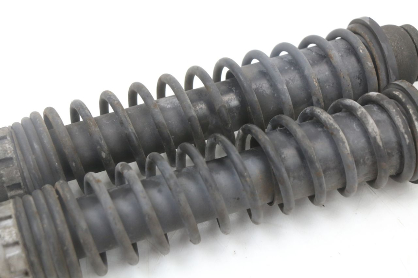 photo de PAR DE AMORTIGUADORES TRASEROS PIAGGIO X8 125 (2004 - 2007) - Primer plano técnico