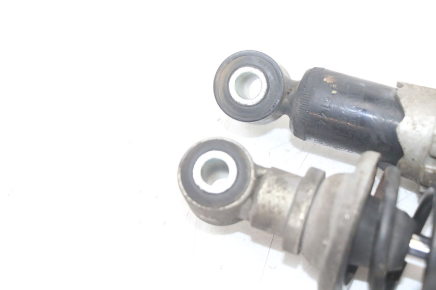 photo de PAR DE AMORTIGUADORES TRASEROS PIAGGIO XEVO - X EVO 125 (2007 - 2017) - Primer plano técnico