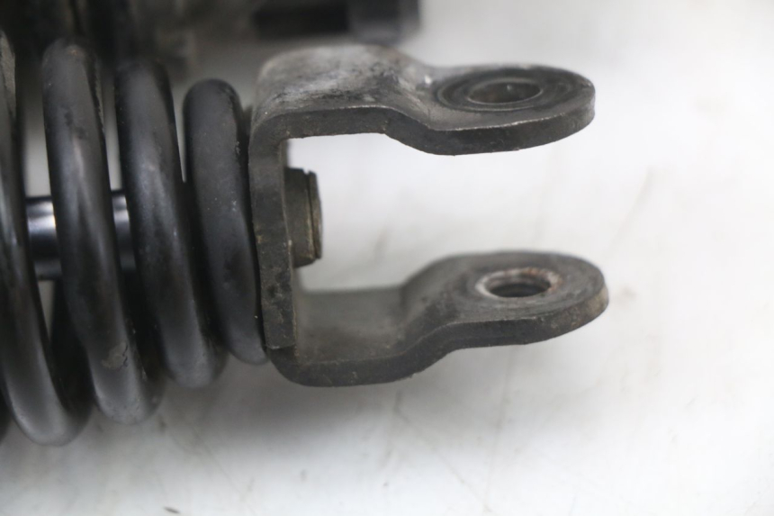 photo de PAR AMORTIGUADOR TRASERO YAMAHA YP MAJESTY 125 (2002 - 2006) - Características distintivas