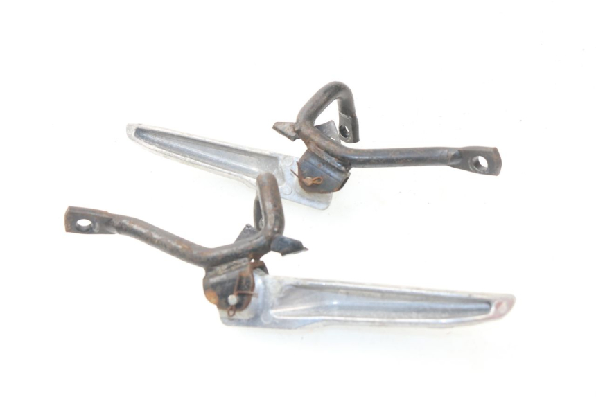 photo de PAR DE APOYAPIÉS TRASEROS JONWAY AZTRAL 125 (2008 - 2017) - Zoom estado de uso