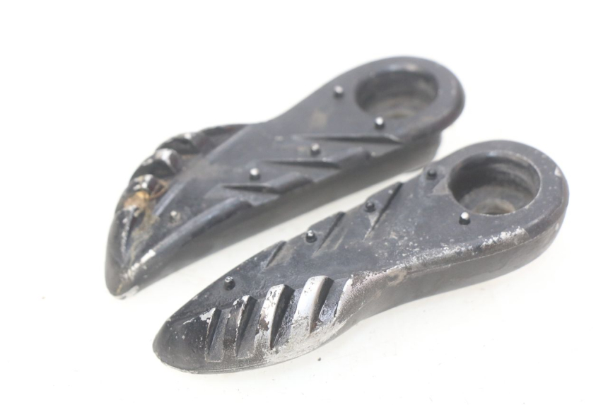 photo de PAR DE APOYAPIÉS TRASEROS MBK BOOSTER SPIRIT 50 (2004 - 2017) - Otra perspectiva