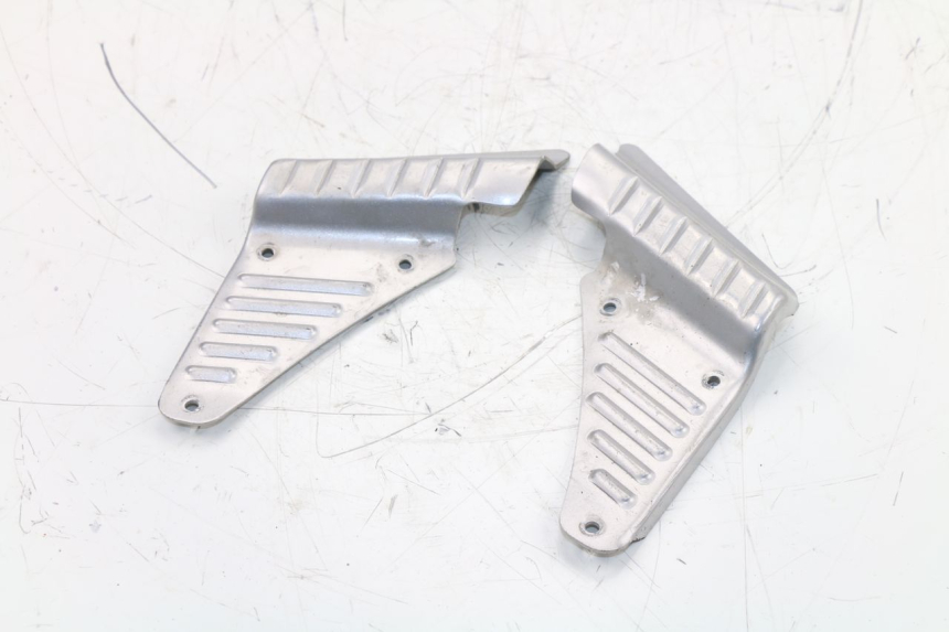 photo de PAR REPOSAPIES TRASERA BAOTIAN BT 49 QT-9 50 (2006 - 2010) - Zoom estado de uso