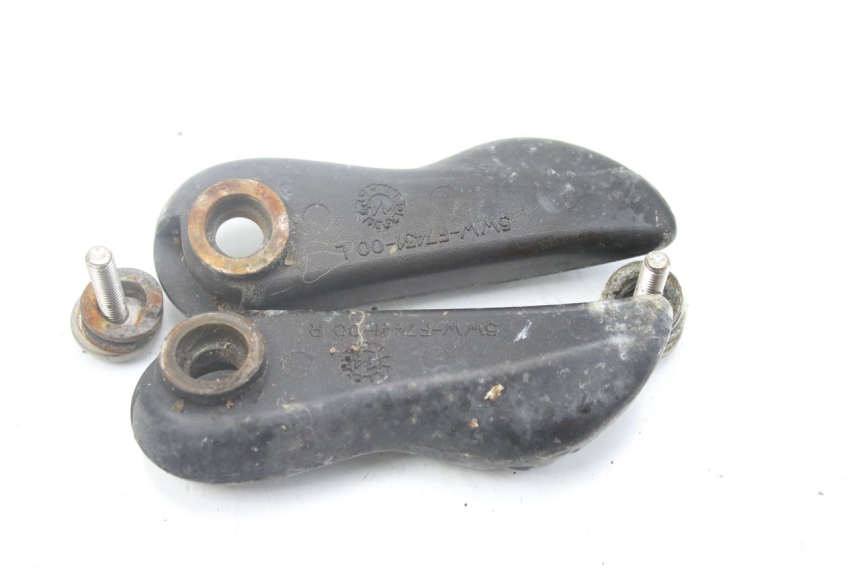 photo de PAR DE APOYAPIÉS TRASEROS YAMAHA BW'S EASY 50 (2013 - 2016) - Zoom estado de uso