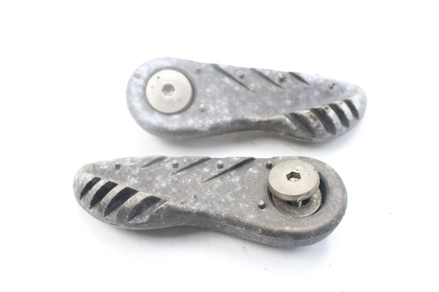 photo de PAR DE APOYAPIÉS TRASEROS YAMAHA BW'S EASY 50 (2013 - 2016) - Vista general del producto