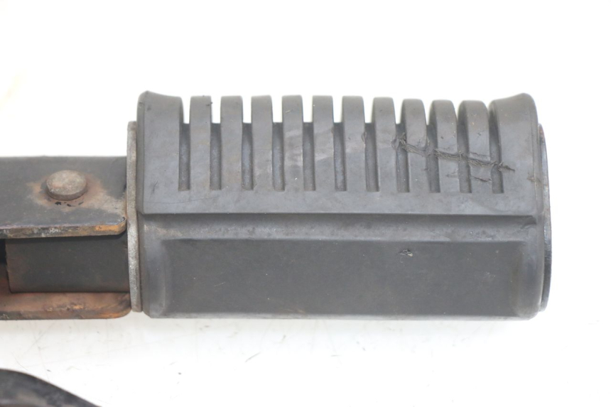 photo de PAR DE APOYAPIÉS TRASEROS HONDA CA REBEL 125 (1995 - 2001) - Otra perspectiva