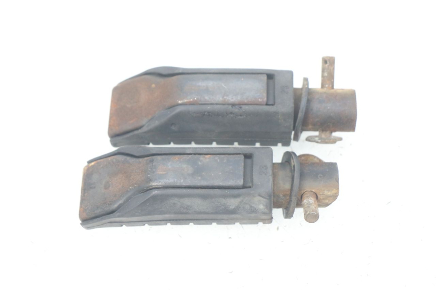 photo de PAR REPOSAPIES TRASERA HONDA CBR R 125 (2003 - 2006) - Otra perspectiva