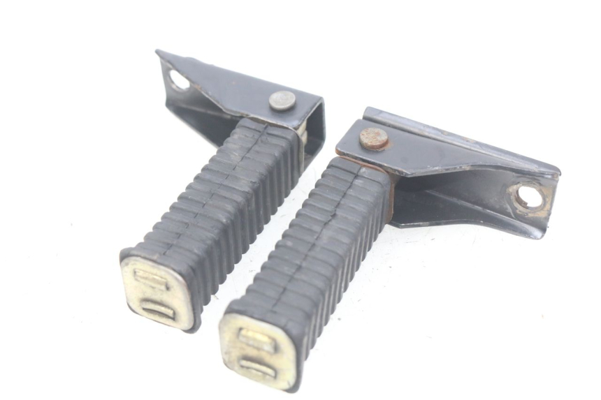 photo de PAR DE APOYAPIÉS TRASEROS TNT MOTOR CITY 50 (2007 - 2018) - Otra perspectiva