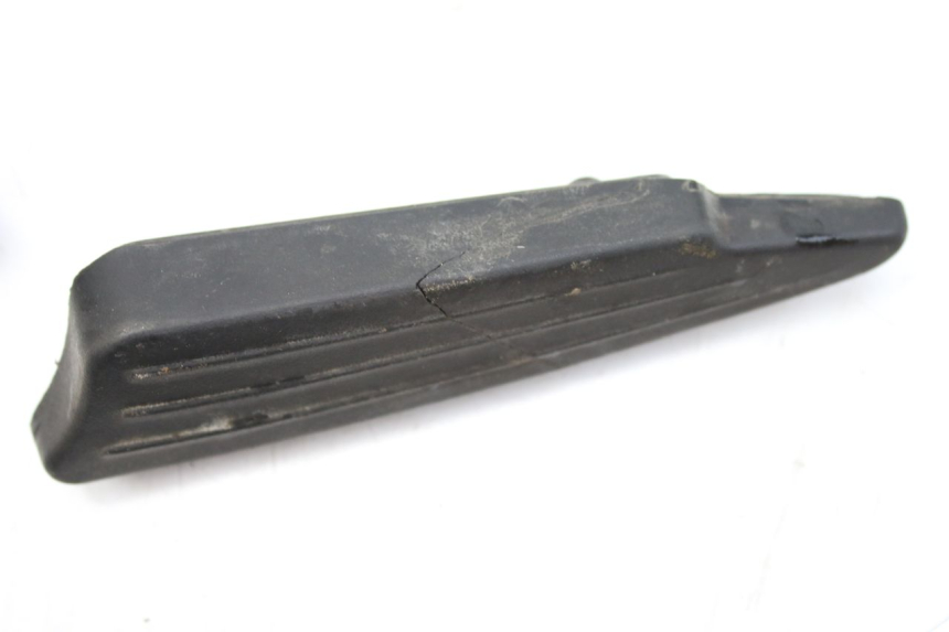 photo de PAR DE APOYAPIÉS TRASEROS PEUGEOT CITYSTAR 125 (2011 - 2017) - Detalles de los puntos de fijación